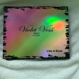 VIOLET VOSS “LIKE A BOSS” Pro eyeshadow pallet